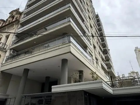 Departamento en venta de 2 dormitorios con cochera en Rosario