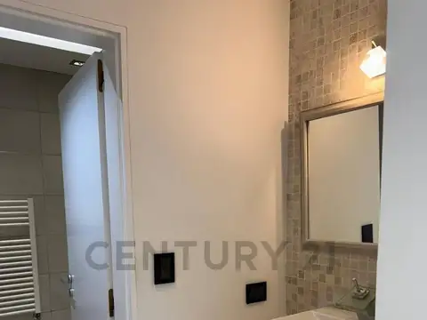 Casa en Alquiler en La Plata Calle 10 N° 2037 entre 73 y 74