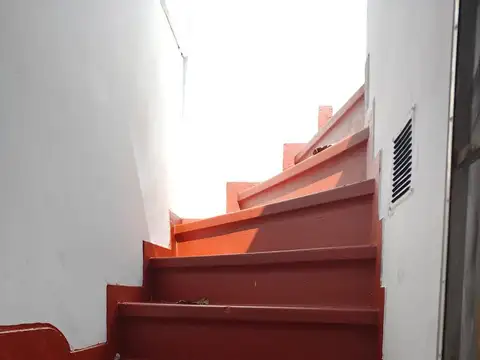 Depto Tipo Casa en Venta al Este