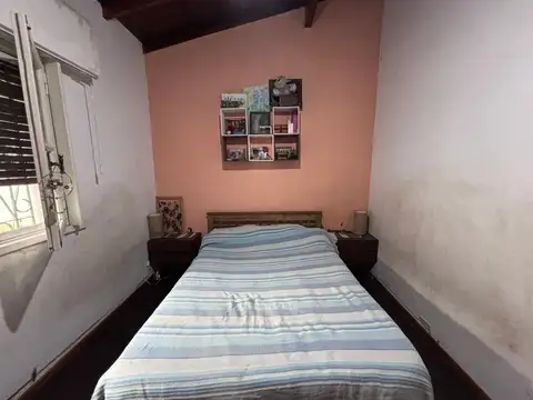 VENTA CASA 4 AMBIENTES LOMAS DEL MIRADOR