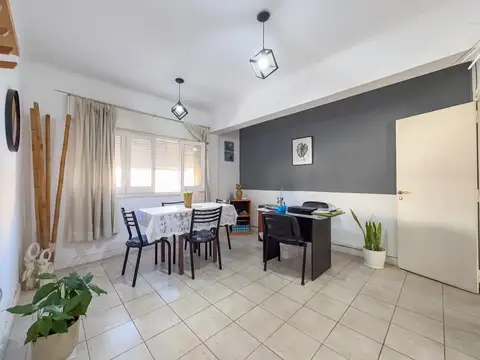 Departamento 2 dormitorios, patio, sin expensas, Pichincha