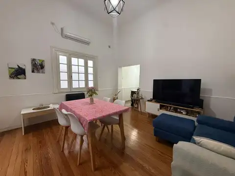 Depto Tipo Casa 2 ambientes con 1 baño