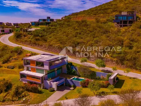 ¡Venta! Lote en La Deseada ¡Con Escritura!