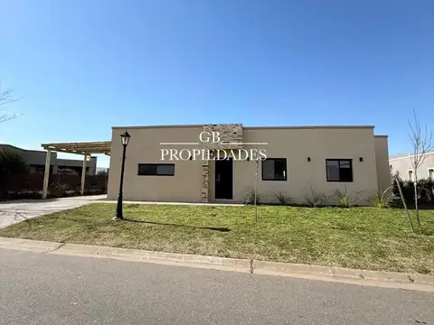 Venta de Casa 4 Ambientes en San Ramón, Pilar