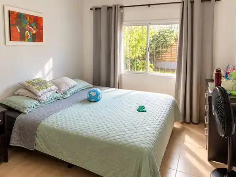 CASA EN VENTA CON GRAN LOTE VILLA ROSA, PILAR