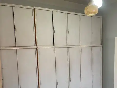 Casa 5 ambientes con 1 baño