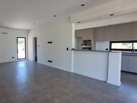 Casa en Venta en Pilar Del Este, USD 179.000