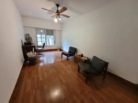Casa en Venta con 5 cocheras