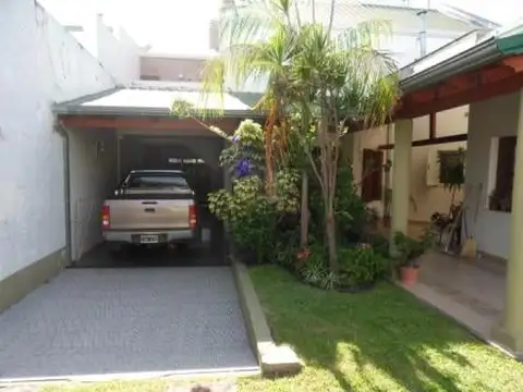 Casa ambientes ambientes con 4 baños