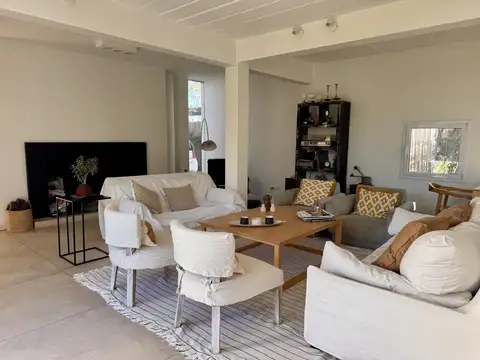 Casa en Venta 7 Ambientes en Mayling Club De Campo