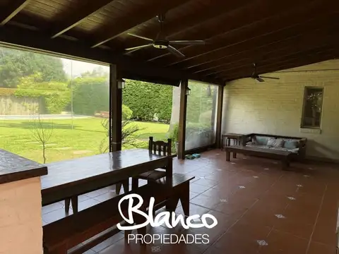 Casa 5 ambientes con 3 baños