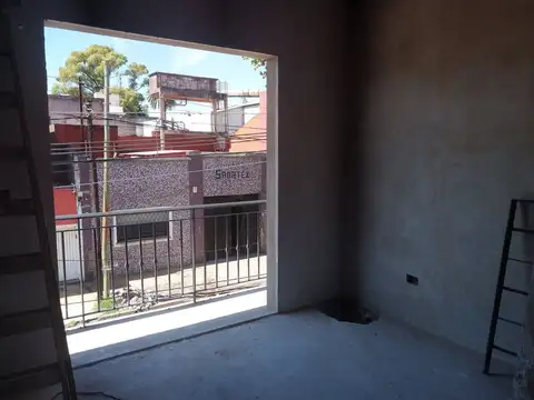 Depto Tipo Casa en Venta en Villa Lynch, USD 46.000