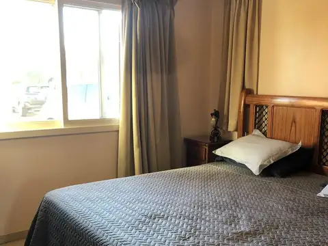 Casa en Alquiler Temporal con 3 cocheras