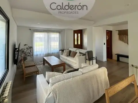 Casa 4 ambientes con 3 baños