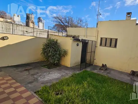 Venta -Casa interna única de pasillo - Barrio Matheu