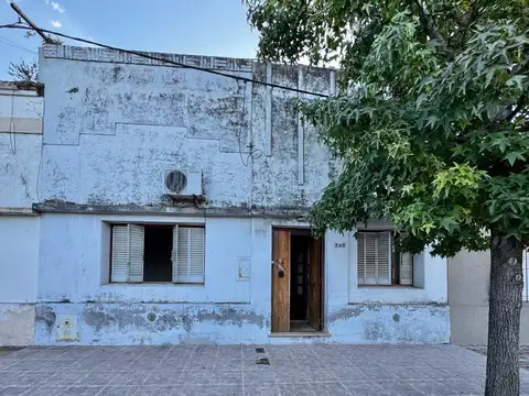 CASA EN VENTA EN PERGAMINO