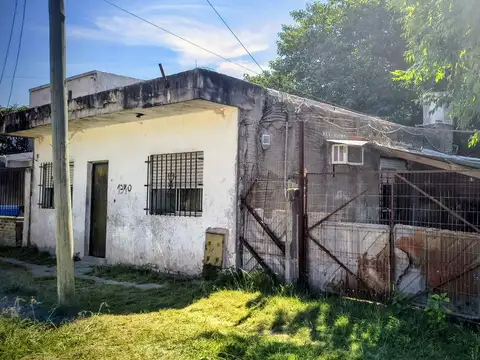 VENTA DE CASA EN BOSQUES (FCIO VARELA)