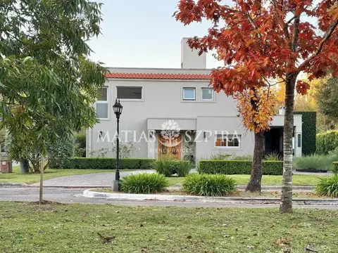 CASA EN VENTA 4 AMBIENTES EN EL RESUELLO REFACCIONADA A NUEVO