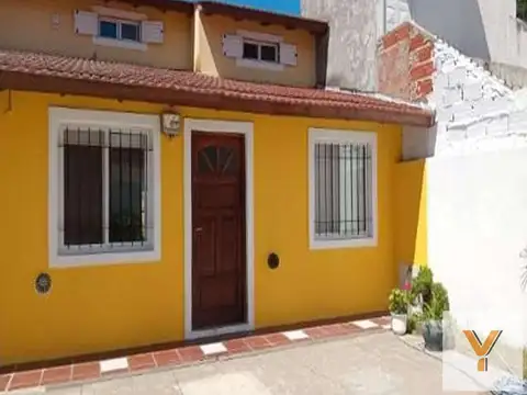 Casa en venta - 4 Dormitorios 2 Baños - Cochera - 140Mts2 - San Bernardo del Tuyú