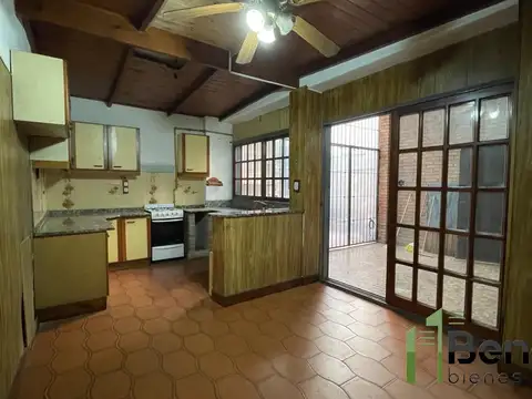 Depto Tipo Casa en Venta en Ramos Mejia, USD 92.000
