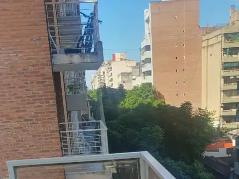 San Juan 1700, Piso 5