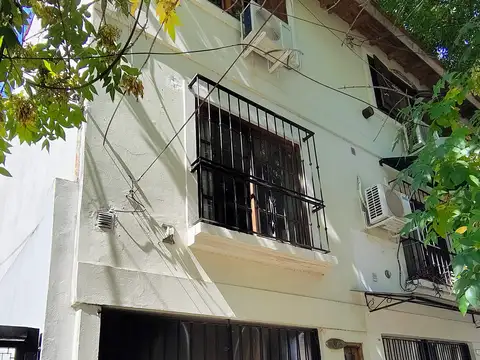 Depto Tipo Casa en Alquiler de 3 ambientes