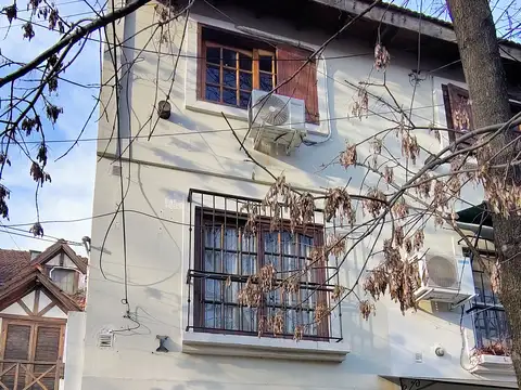 Alquiler PH 2 Dorm. Garage Jardín Olivos