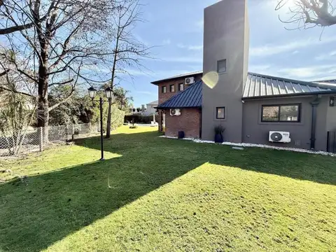 VENTA CASA CATEGORIA 5 AMBIENTES PISCINA QUINCHO - COUNTRY BANCO PROVINCIA - PERMUTA Y APTO CREDITO