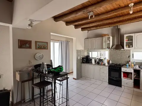 Casa 7 ambientes con 3 baños