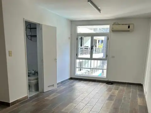 Oficina en Alquiler en Recoleta, $ 630.000