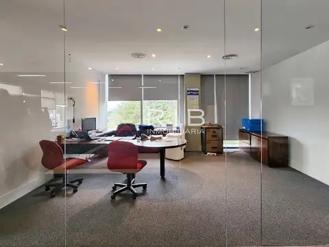 Oficina en Venta con 2 cocheras