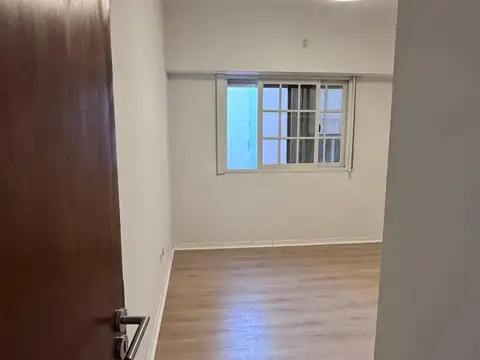 Muy lindo 2 amb. reciclado a nuevo apto profecionas