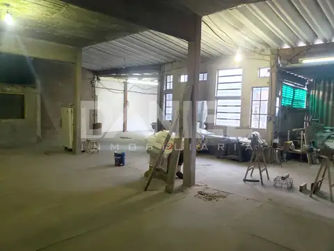 Galpon en Venta 15  mts Fondo