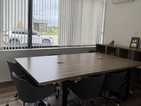 Oficina en Alquiler en San Lorenzo Chico, USD 3.000