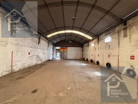 Galpón de 232 mt2 - Zona Sur