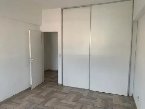 Depto Tipo Casa en Alquiler en Ituzaingo, $ 900.000