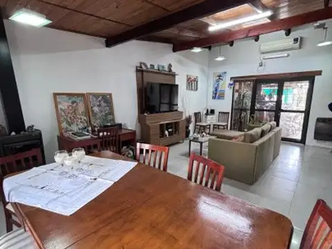 Cerca de todo con la tranquilidad que mereces - Casa en Ricardone - 2 habitaciones, cochera dob...