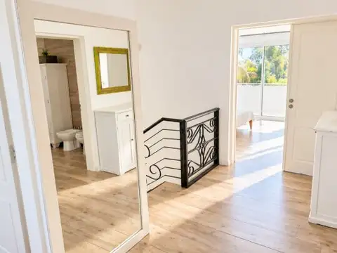 VENTA CASA 5 AMBIENTES - LAS ORQUÍDEAS