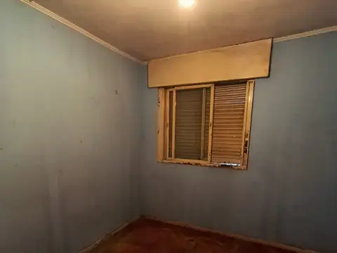 Casa 5 ambientes con 1 baño