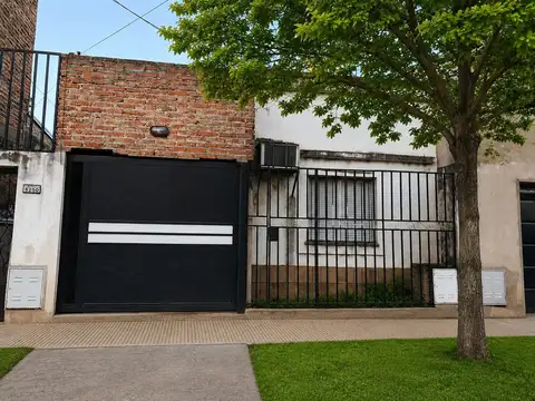 CASA a  mts. De Inst. Ntra. Sra. De Lourdes