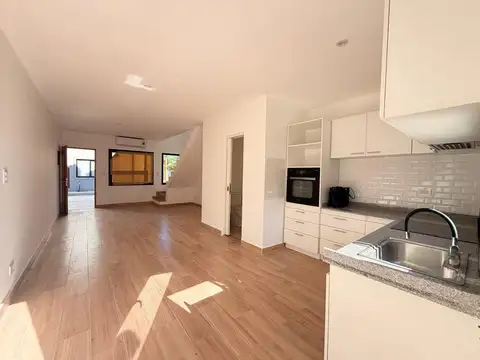 Depto Tipo Casa 3 ambientes con 1 baño