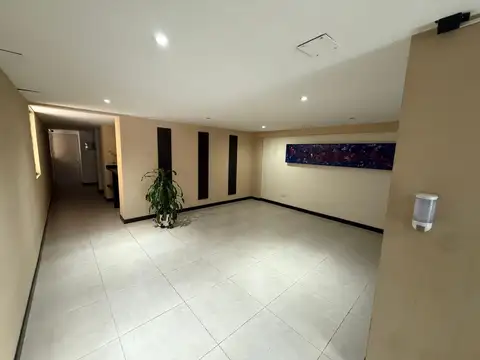 Cullen 5800, Piso 2