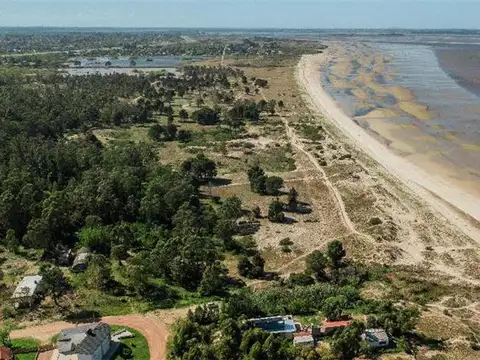 Terrenos únicos con salida directa a la costa