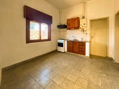 Depto Tipo Casa en Venta en Bernal Oeste, USD 45.000