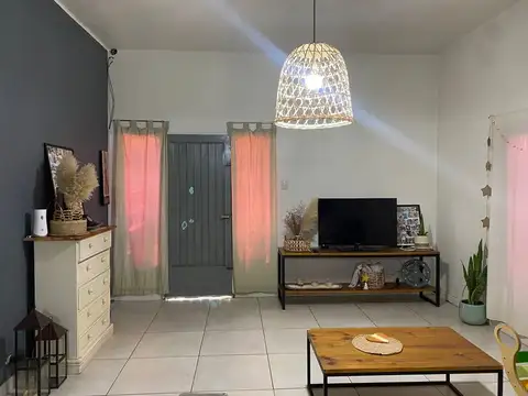 Casa 4 ambientes con 1 baño