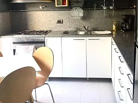 Departamento 4 ambientes con 2 baños