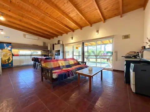 La Taba 2200, Piso 0