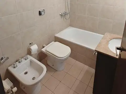 Departamento 4 ambientes con 2 baños