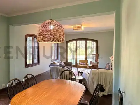 Casa en Alquiler de 4 dormitorios