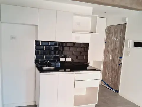 Almagro Monoambiente con Balcón al Frente